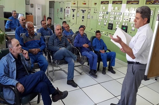 آموزش کارکنان  ایستگاههای انتقال نفت و گاز توسط همکاران محترم پزشکیار 4