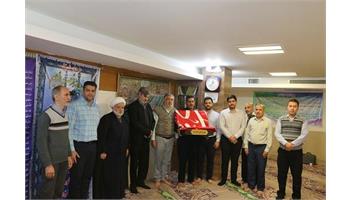 حضور  پرچم متبرک حضرت ابوالفضل‌العباس (ع) به مناسبت شهادت امام علی‌النقی الهادی (ع) در بهداشت درمان صنعت نفت اصفهان